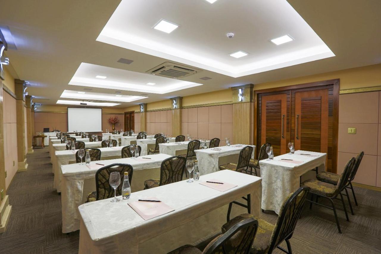 Golden Lis Boutique Hotel 5*